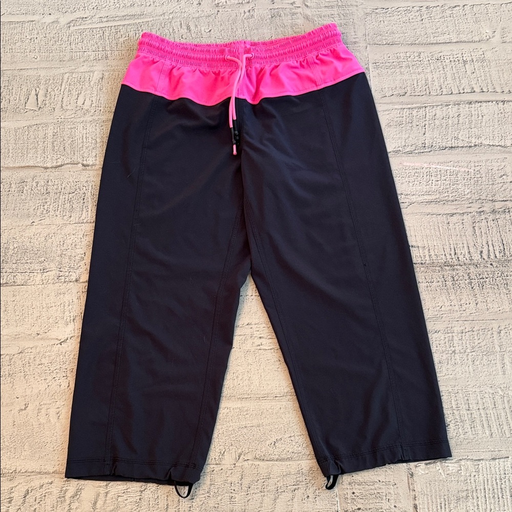 lululemon athletica Cropped Joggers